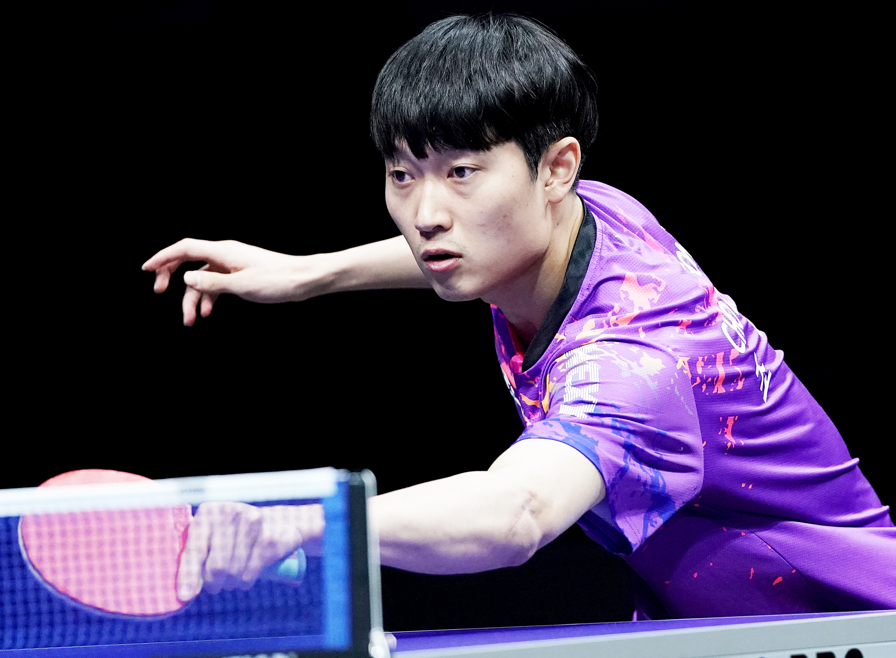 奥地利乒乓球队险胜英国乒乓球队，波尔统治全场