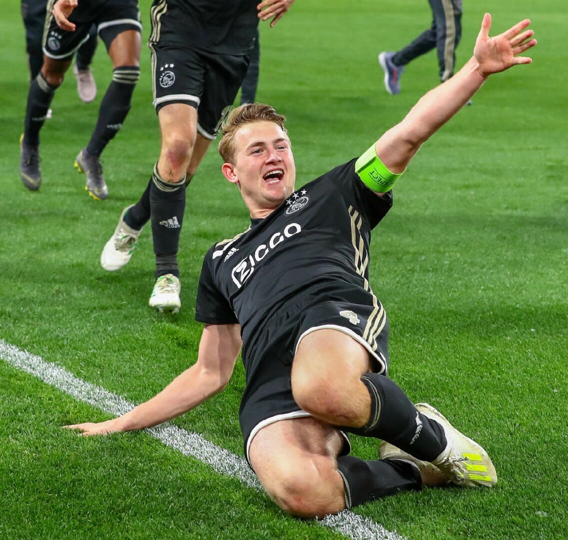 阿贾克斯惊险获胜，淘汰尤文图斯晋级