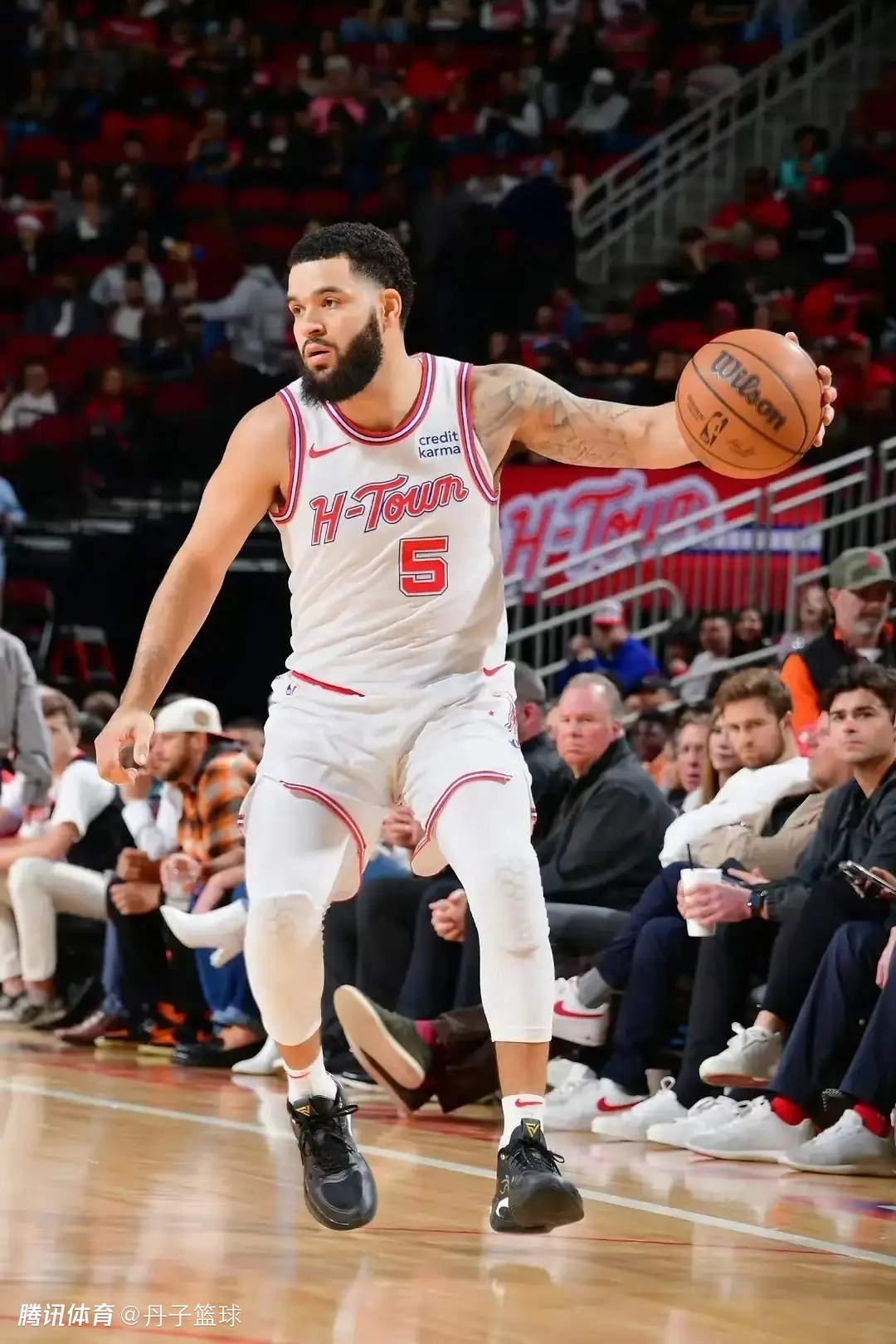 雷速体育官网-福建队完胜掘金，范弗利特高光表现