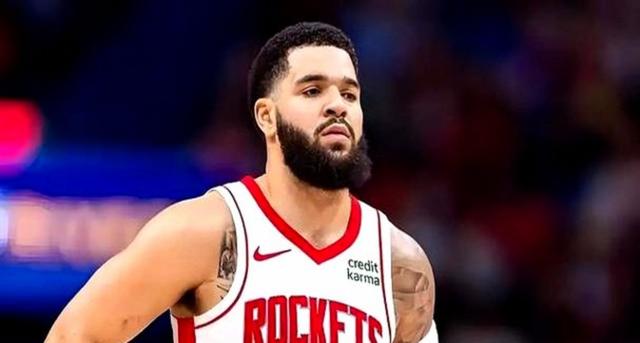 福建队完胜掘金,范弗利特高光表现 福建队完胜掘金,范弗利特高光表现