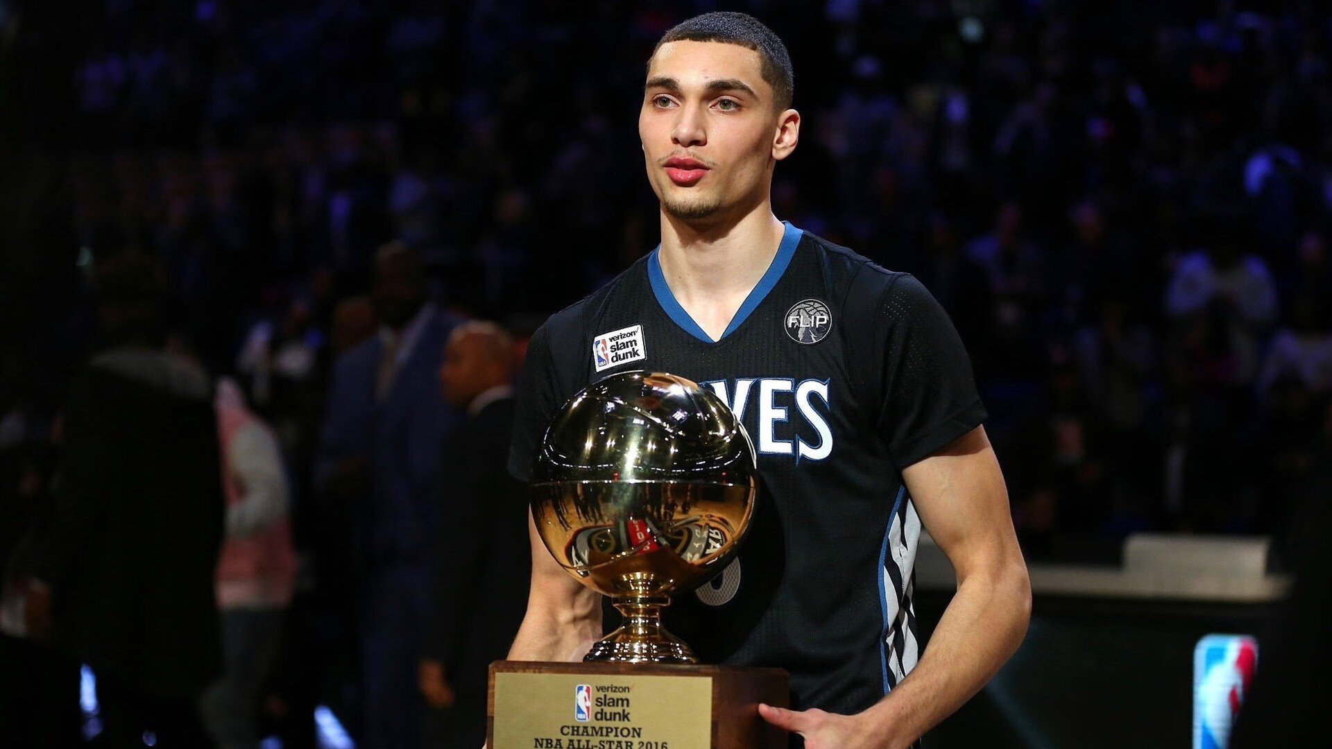 铁蹄踏破达拉斯,公牛全面压制独行侠,哈利伯顿持续制造杀伤成无解难题